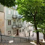 Baum Liverpooler Terrasse By Interhome